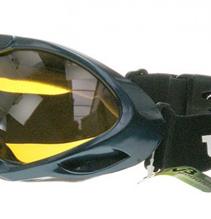 Yellow lens ski goggles